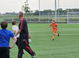 Laatste training S.K.N.W.K. JO11-1JM (partijtje tegen de ouders) van maandag 27 mei 2024 (49/137)